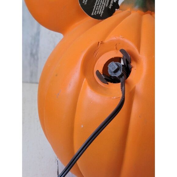 Vintage Mickey Mouse light up face pumpkin Halloween home decor - Picture 8 of 10